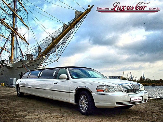 LINCOLN TOWN CAR 120