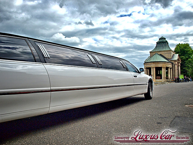 LINCOLN TOWN CAR 120