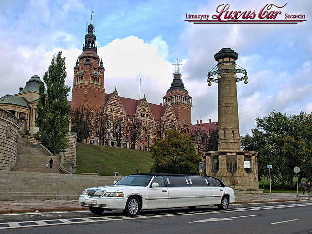 LINCOLN TOWN CAR 120